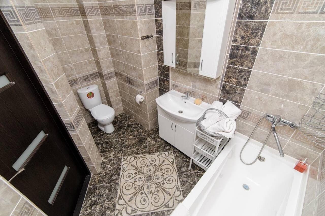Luxury Exclusive Apartments Skyhouse Exfactor Kischinau Exterior foto